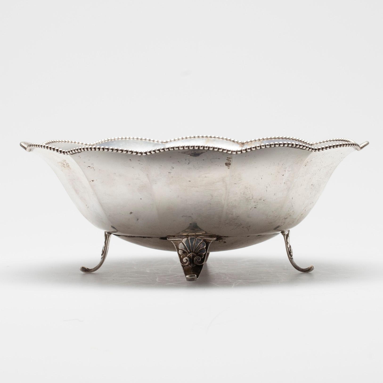 SKÅL, silver 830, 1900-talets slut, vikt 142 g.