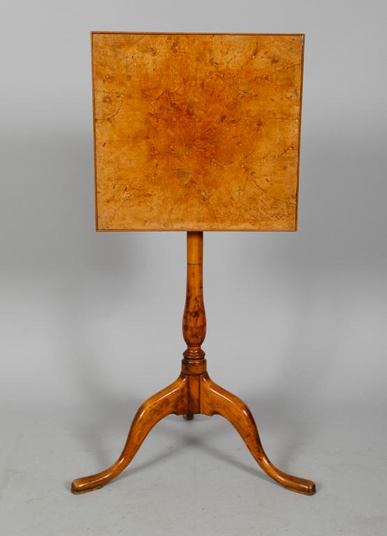 FÄLLBORD, av Jacob Sjölin (mästare i Köping och Kungsör 1767-1785).