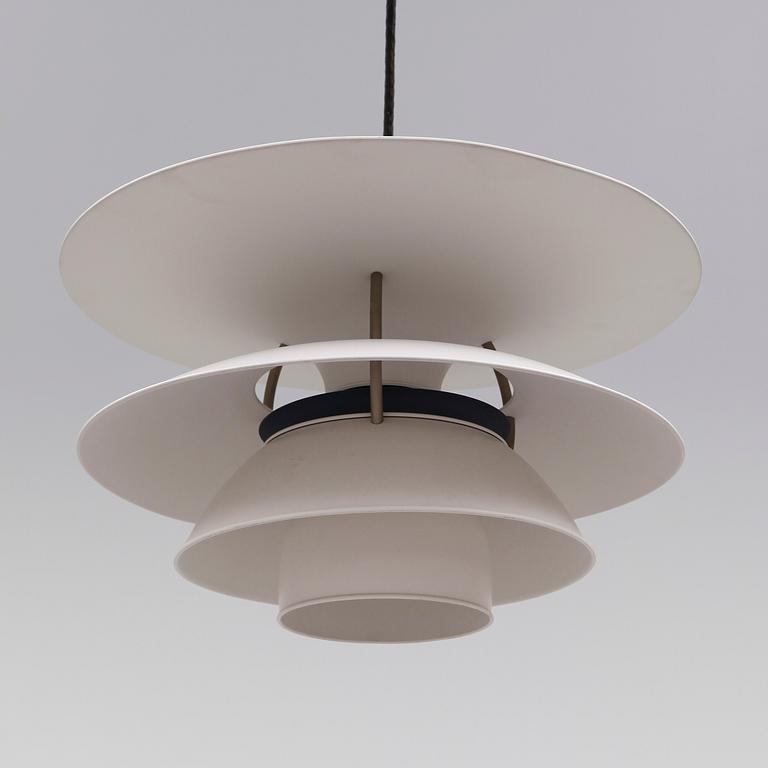 TAKLAMPA, "Charlottenborg", Ebbe Christensen, Sophus Frandsen och Poul Henningsen, Louis Poulsen, Danmark, höjd 30.