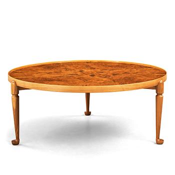 332. Josef Frank, a burrwood and walnut sofa table, Svenskt Tenn, Sweden, model 2139, executed before 1985.