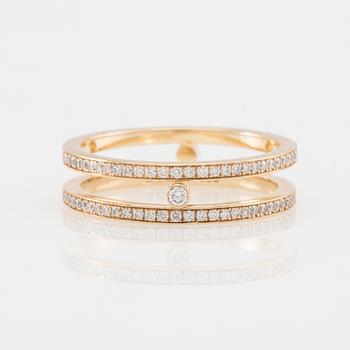 Sophie Bille Brahe, Ring 14K gold "Mars" set with round brilliant-cut diamonds.