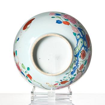 Skål, kompaniporslin. Qingdynastin, Qianlong (1736-95).