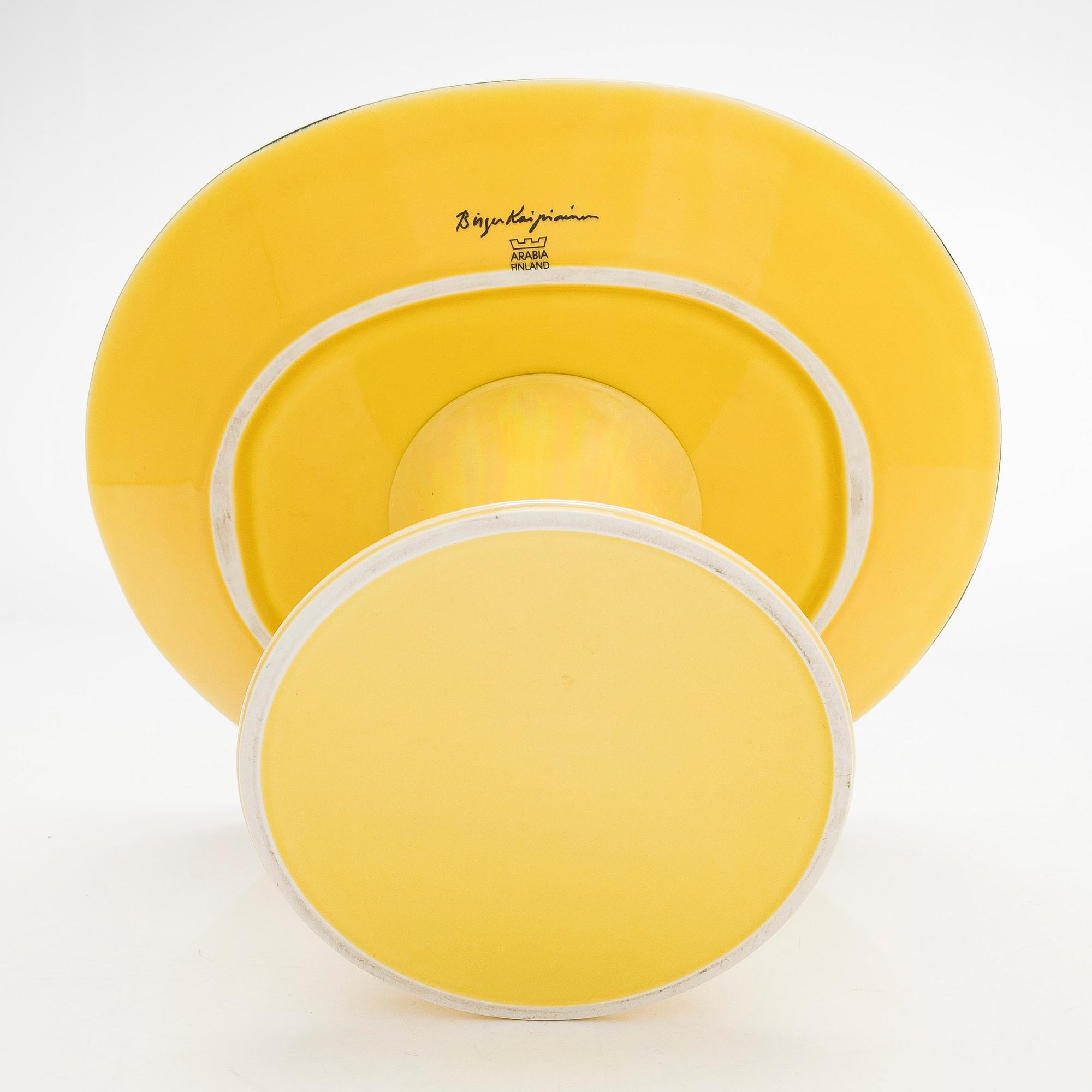 Birger Kaipiainen, jalallinen malja, "Florence", keramiikkaa, merkitty Birger Kaipiainen, Arabia Finland.