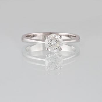 RING, 18K vitguld med briljantslipad diamant 1.00 ct, Milano, Italien. Vikt 3,5 gram.