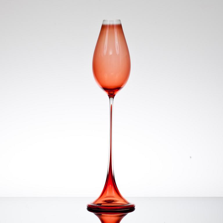 A Nils Landberg glass goblet, Orrefors.