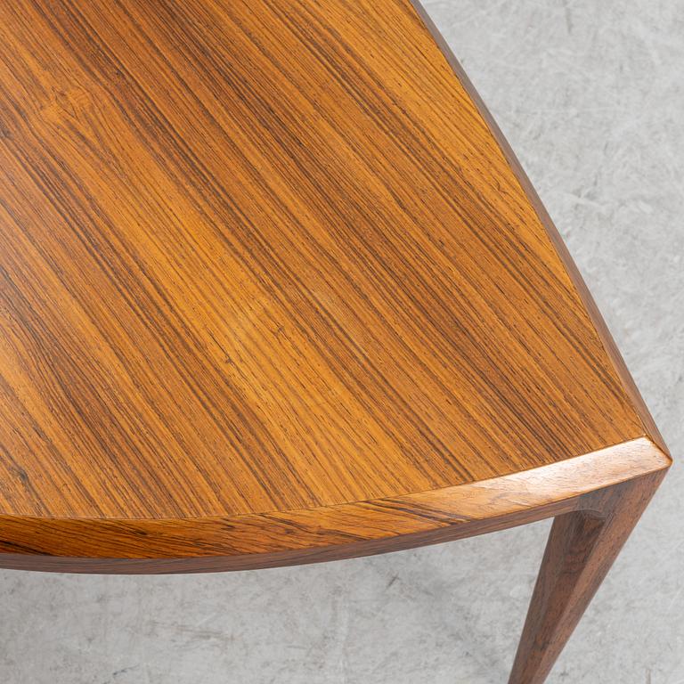 Johannes Andersen, a  rosewood veneered coffee table, Silkeborg, Denmark, 1960's.
