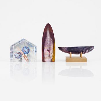 Bertil Vallien, a group of three glass sculptures, Kosta Boda.