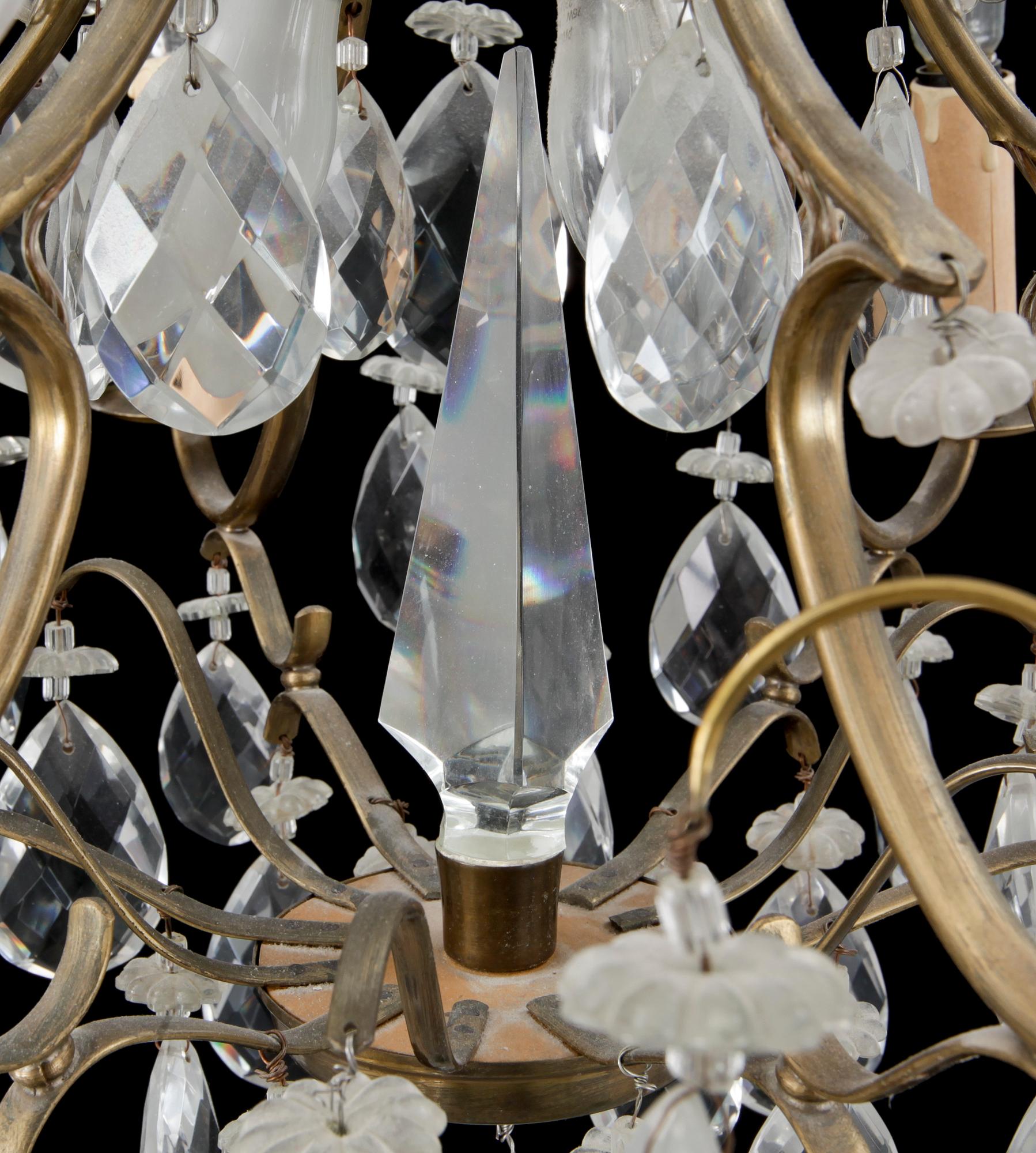 LJUSKRONA rokokostil, omkr 1900-talets mitt. Höjd: 56 cm.