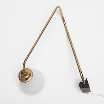 VÄGGLAMPA, Aris, Finland 1900-talets senare hälft.