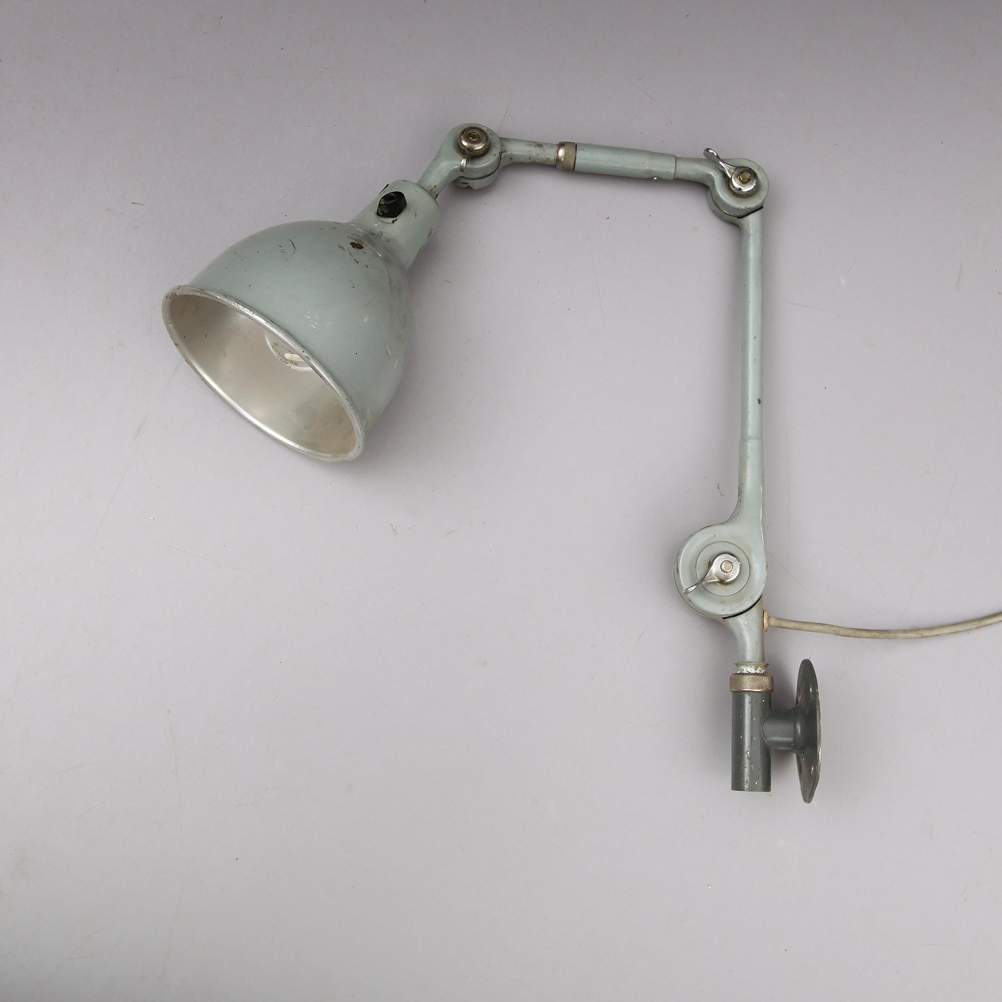 VÄGGLAMPA, industrimodell, PeFeGe, 1900-talets mitt.