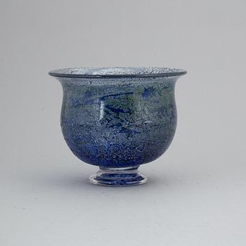 GÖRAN WÄRFF, a glass bowl, unik, Kosta, signed.