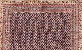 A CARPET, Sarouk-mir, around 372 x 260 cm.