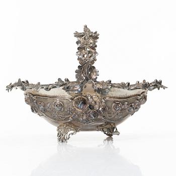 Basket, sterling silver, 20th century.