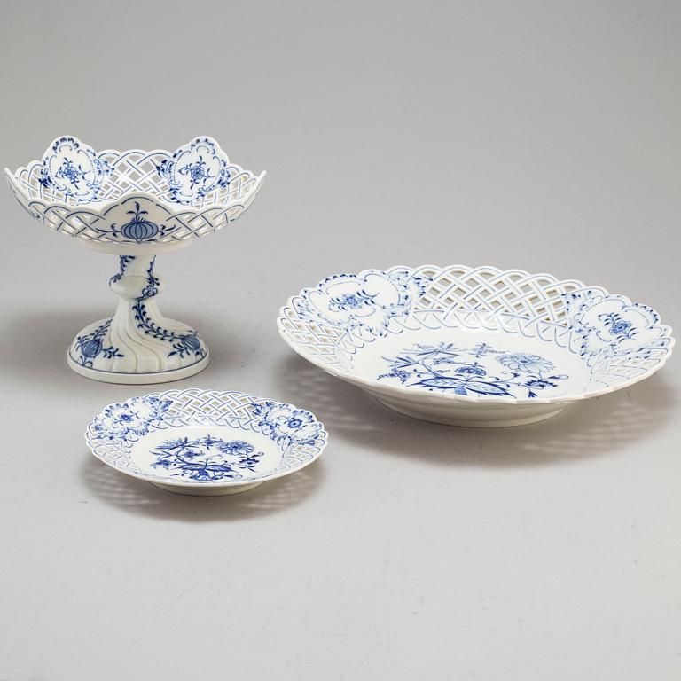 A 20th Century 77-piece porcelain dinner service by Meissen.