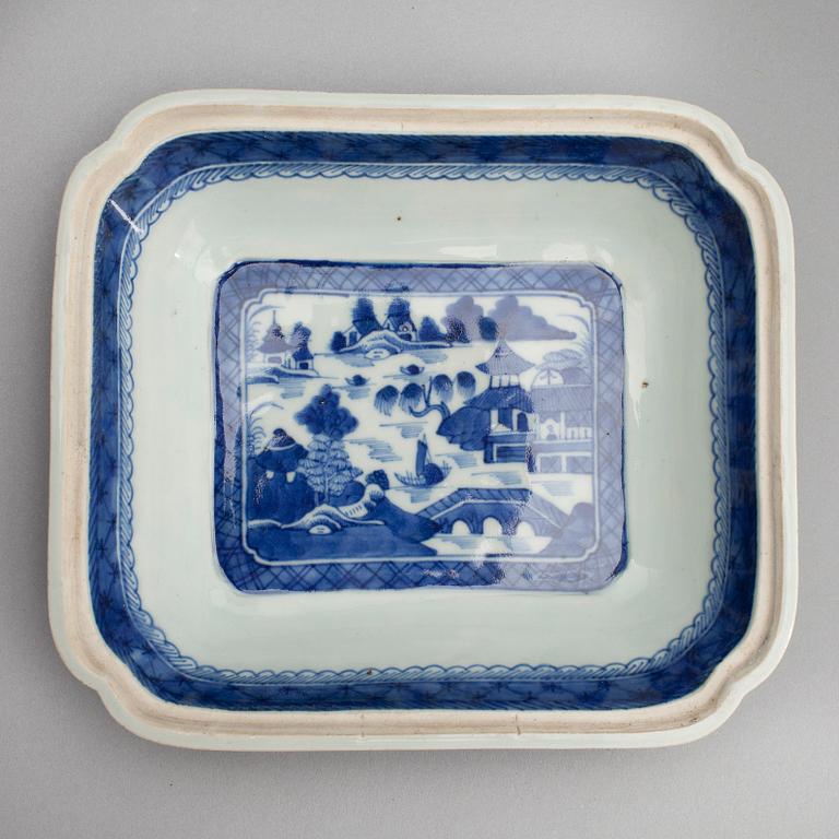 TERRIN, porslin, Kina 1800-talets första hälft.