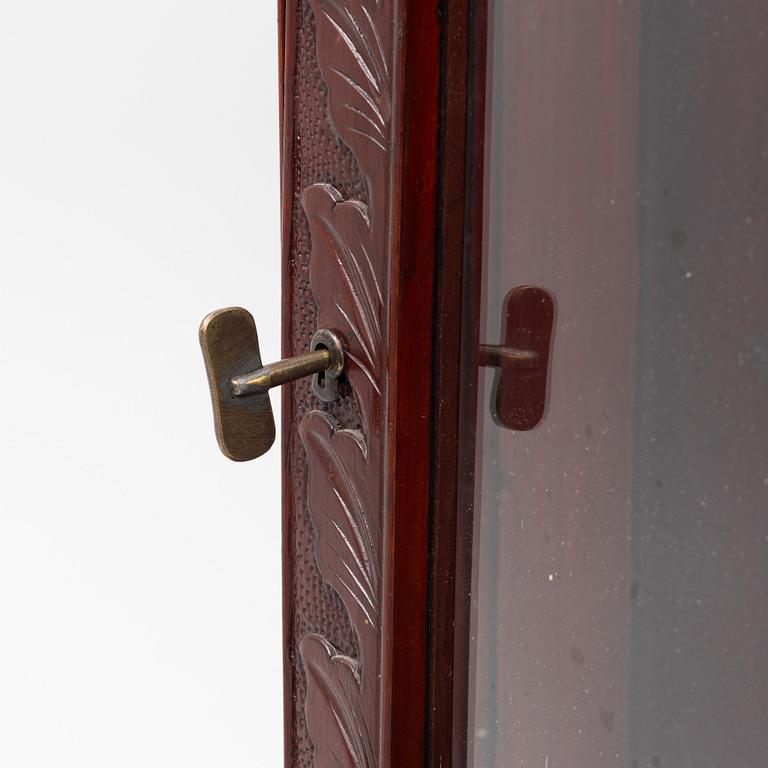 Vitrinskåp, Kina, 1900-tal.