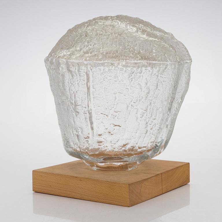 Timo Sarpaneva, konstglas, ur serien Finlandia, Iittala. Signerad Timo Sarpaneva Iittala -66.