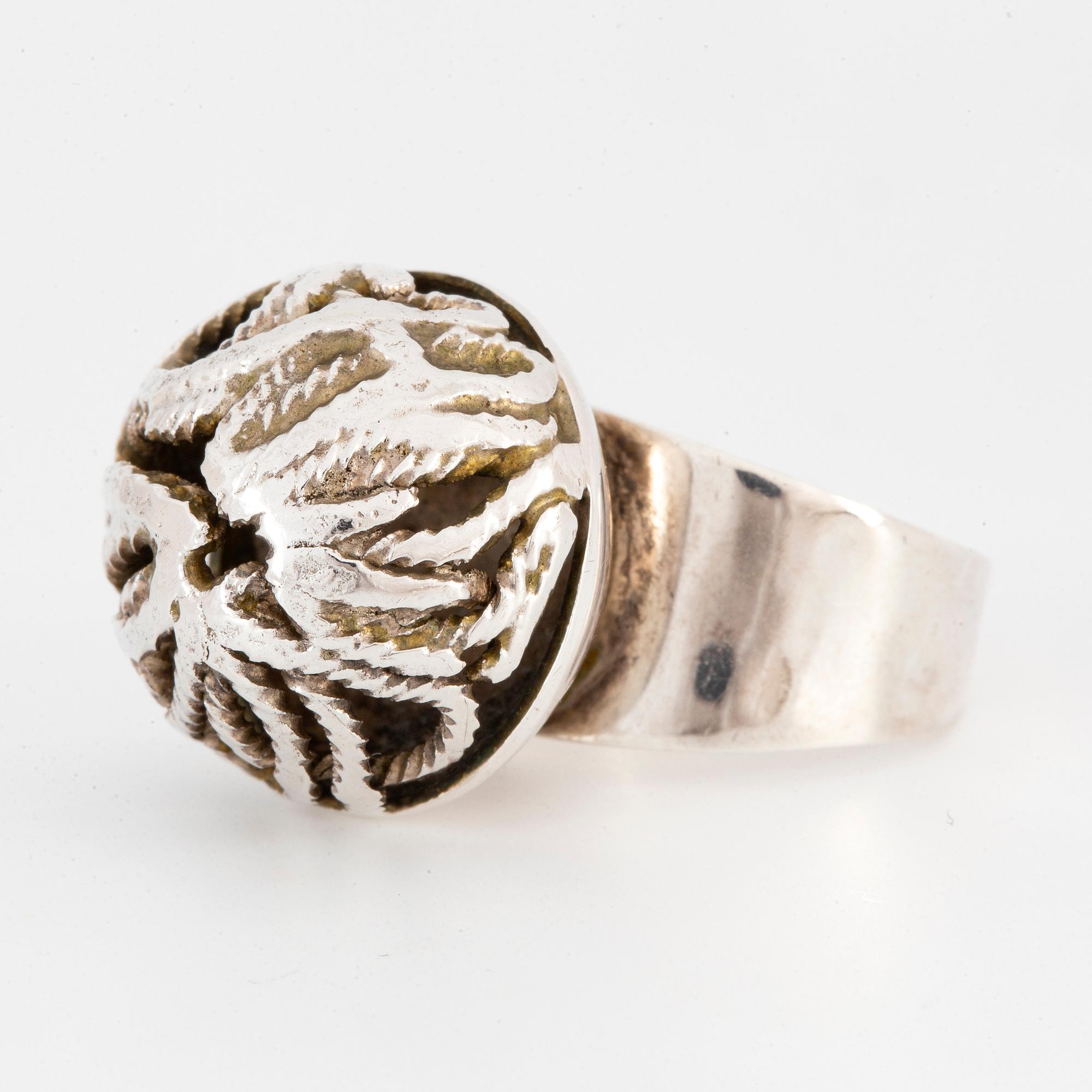 A Rosa Taikon sterling silver ring.