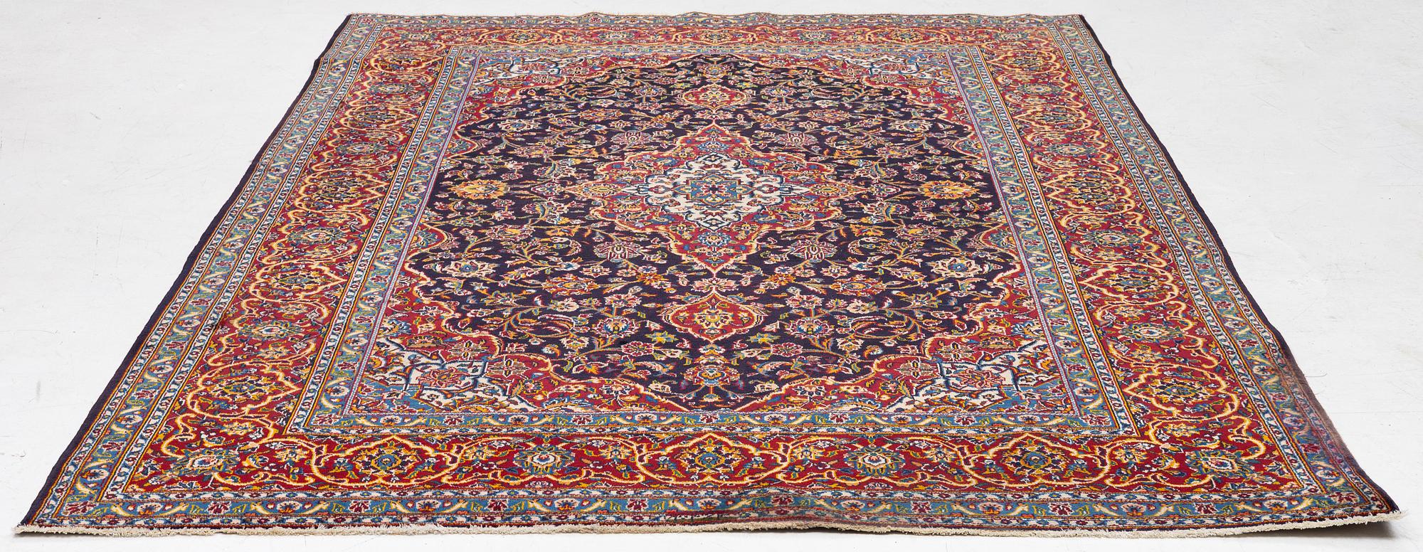 Matta, Keshan, ca 332 x 228 cm.
