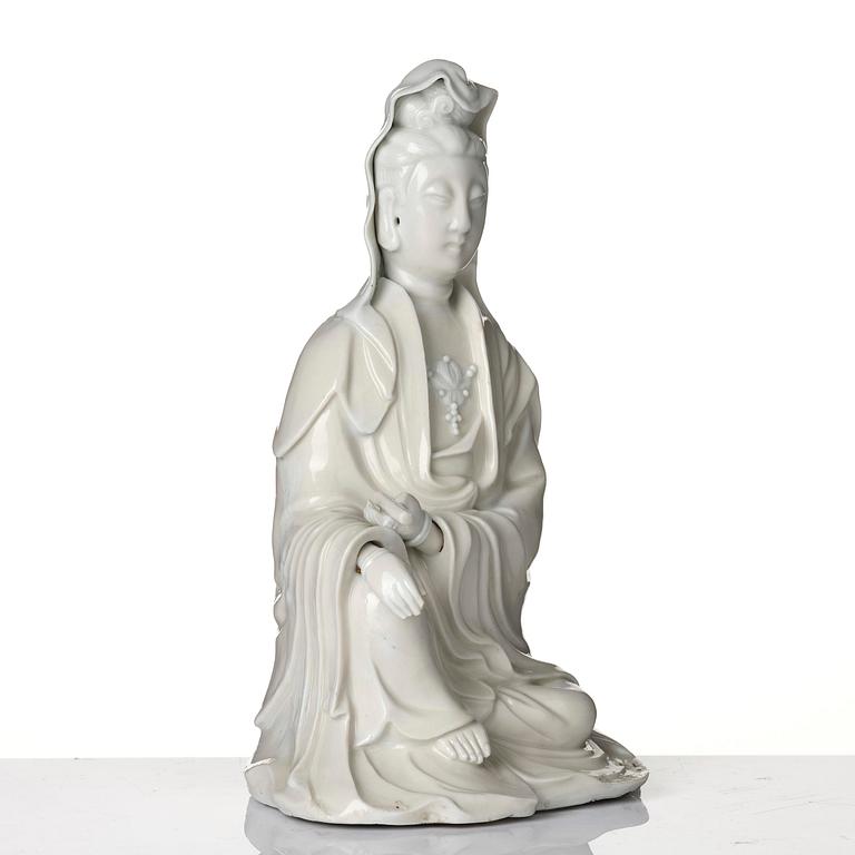 A blanc de chine figure of Guanyin, Qing dynasty, 18th century.