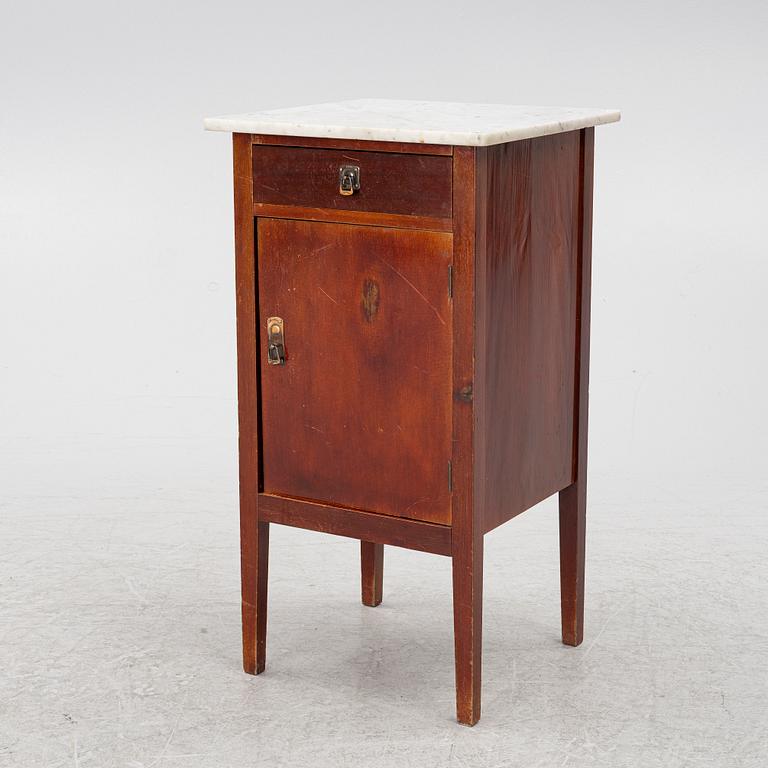 Sängbord, 1900-talets början.