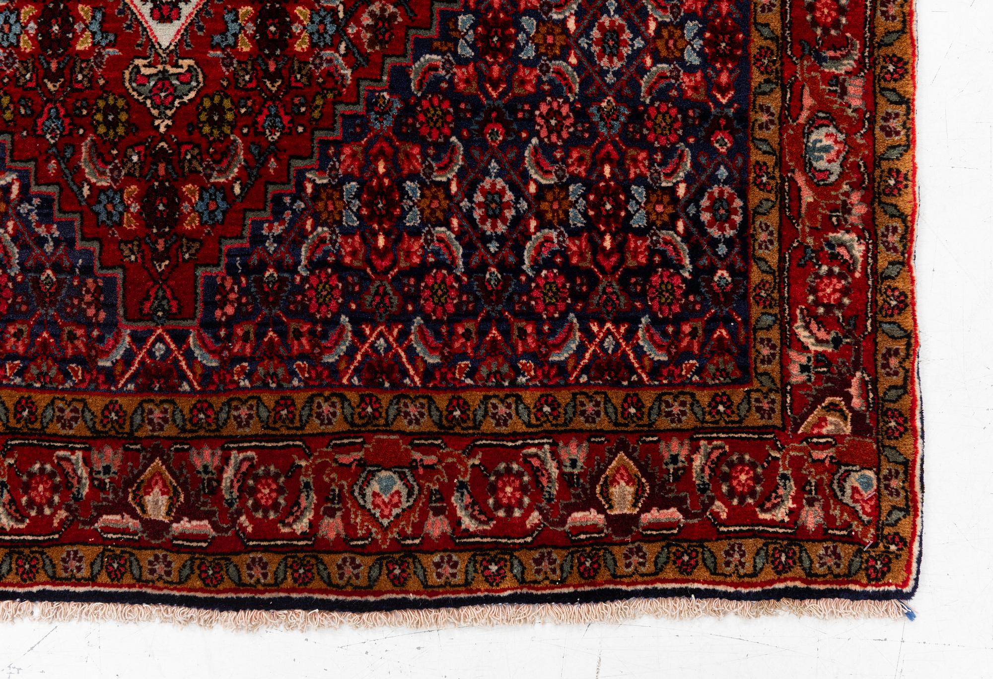 Rug, probably antique Bidjar, approx. 165 x 122 cm.