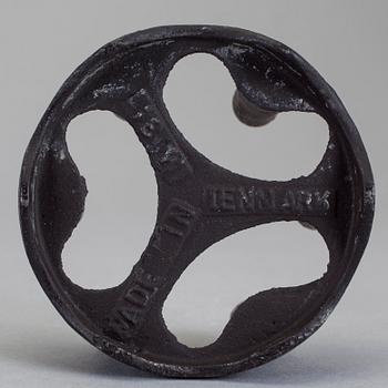 LJUSSTAKAR, 8 st, gjutjärn, design, Danmark, varav 3 st Jens Harald Qvistgaard, slutet av 1900-talet.