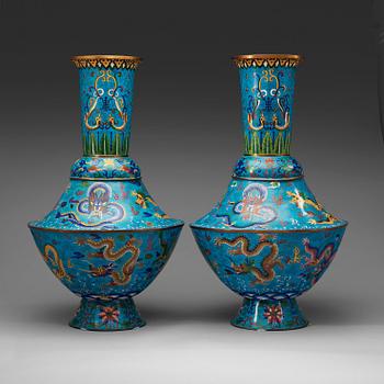 458. A pair of cloisonné vases, presumably Republic (1912-49).