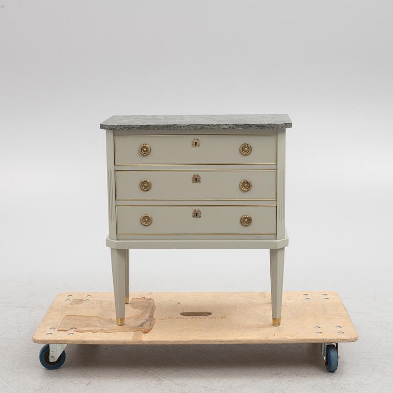 Chest of drawers, Gustavian style, mid-20th century.