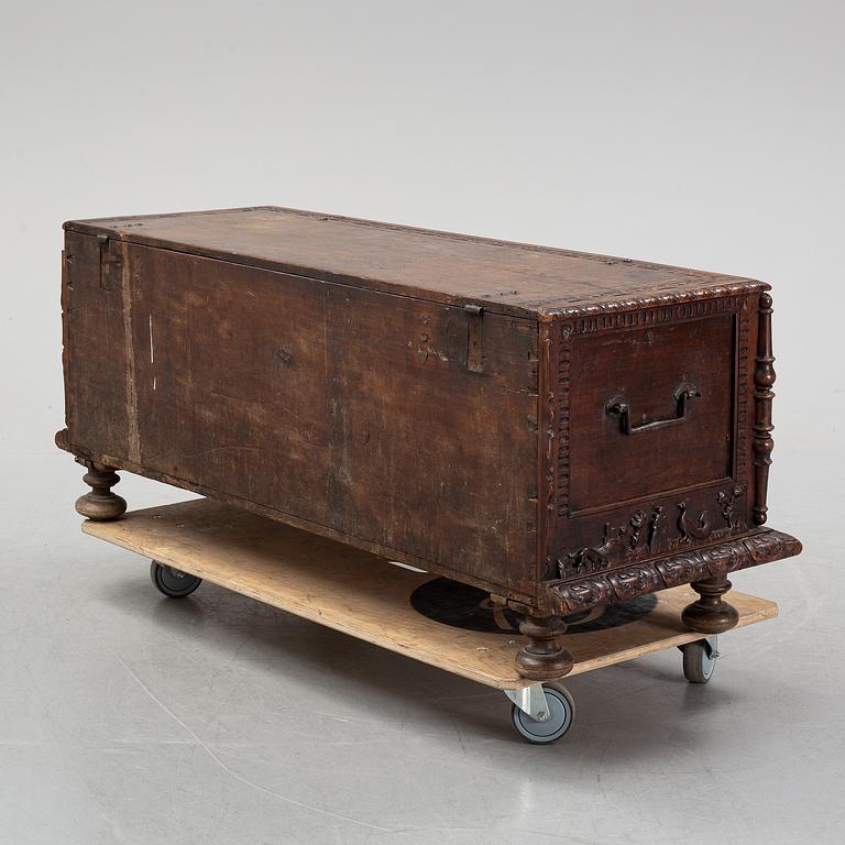 Casonne / Kista, renässansstil, sydeuropa, 1800-tal eller äldre.