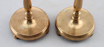 LJUSSTAKAR, 1 par, mässing, stämplade PPS, barock, 1700-tal.