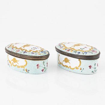 A pair enamel boxes, 19th Century.