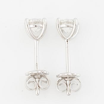 Earrings 18K white gold with brilliant-cut diamonds.