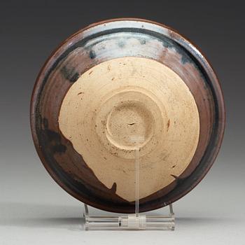 SKÅL, keramik. Cizhou-typ, northern blackware, Jin dynastin (1115-1234).