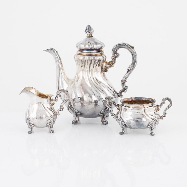 Kaffeservis, 3 delar, silver, svenska importstämplar, 1900-tal. Rokokostil.