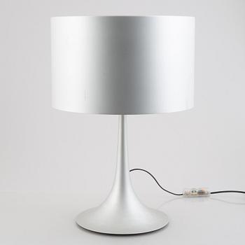 Sebastian Wrong, bordslampa, "Spun light" Flos 2000-tal.