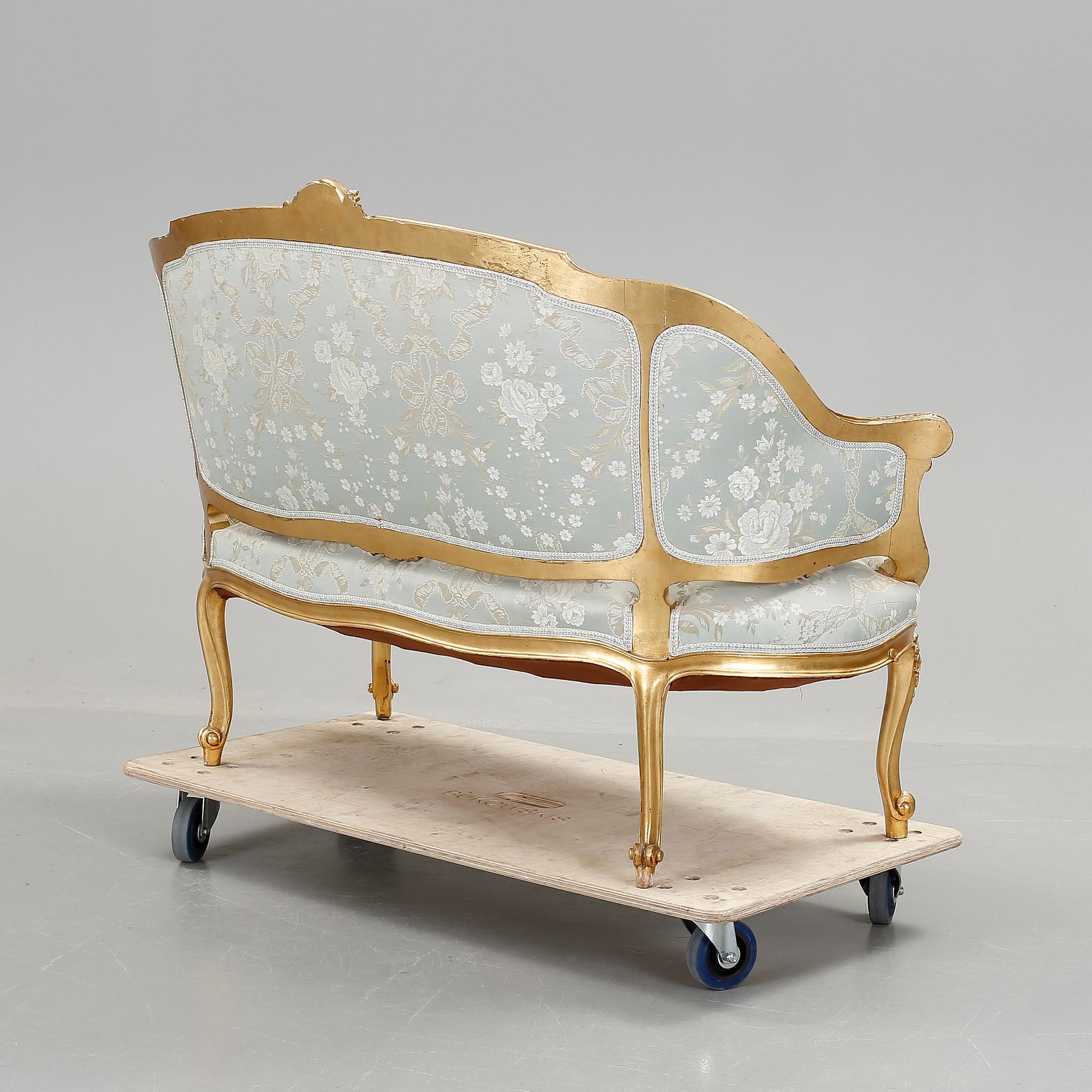SOFFA, rokokostil. 1900-talets början.