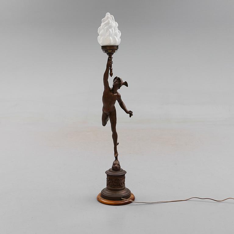 GOLVLAMPA, patinerad metall, 1900-tal.