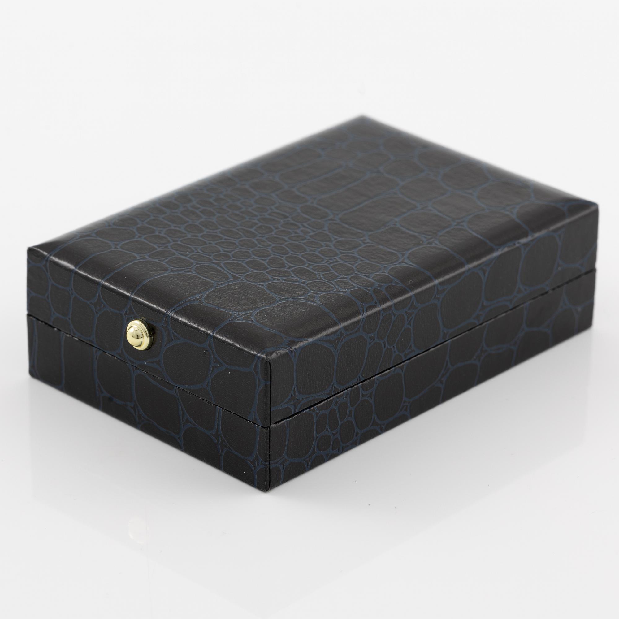 Armband, 18K vitguld med briljantslipade diamanter.