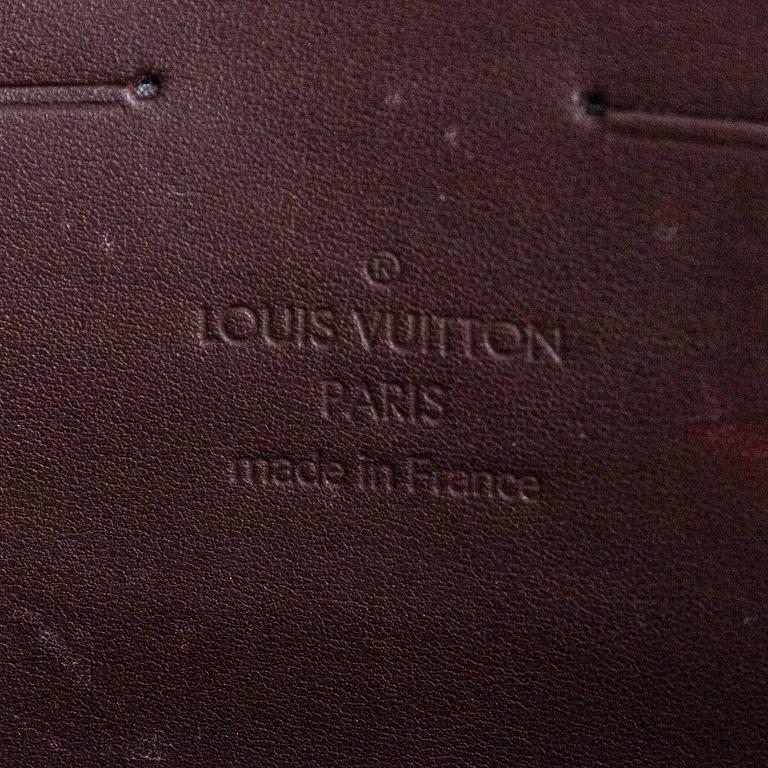 Louis Vuitton, a "Sunset Boulevard" bag.