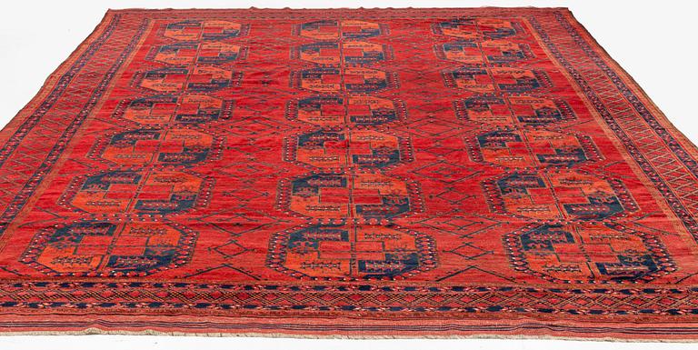 An antique Ersari carpet, northern Afghanistan, ca 479 x 342 cm.