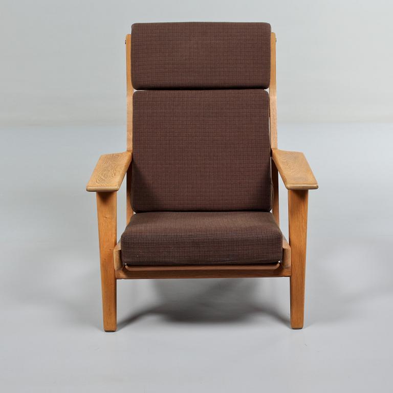 FÅTÖLJ, "GE-290", Hans J. Wegner, Getama, 1900-talets andra hälft.