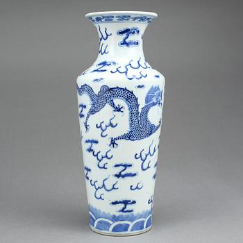 VAS, porslin, Kina, 1800/1900-tal.