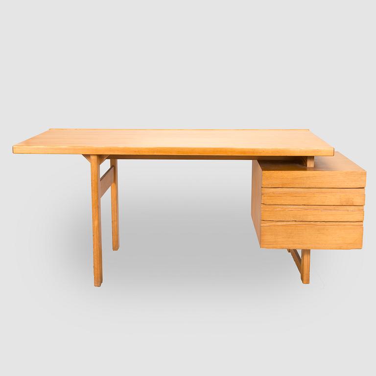 Olavi Hänninen, skrivbord "Paletti", HMN Huonekalu Mikko Nupponen, Lahtis, Finland, 1960-tal.