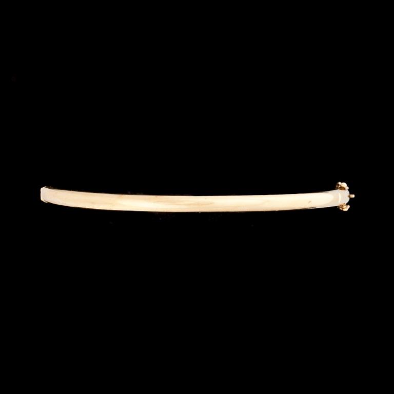 ARMRING, stel, 18k guld, ABJ, Stockholm, 1947. Vikt ca 6,8 g.