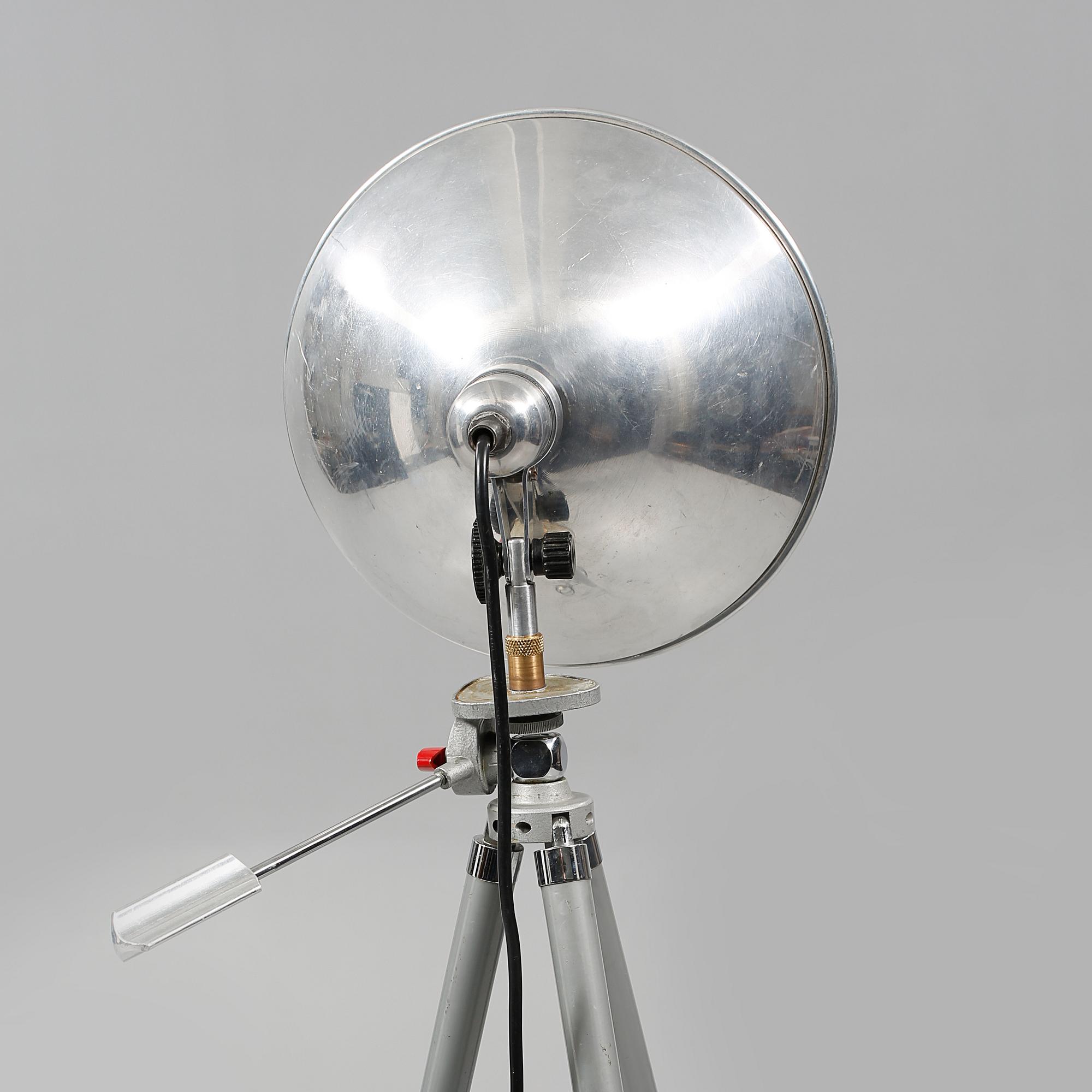 GOLVLAMPA, industrimodell, 1900-tal.