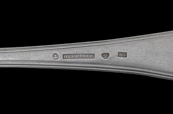 MATSKEDAR, 7 st, silver, snarlika, troligen Jonas Olsson Enberg, Värnesborg, 1856. Vikt 399g.