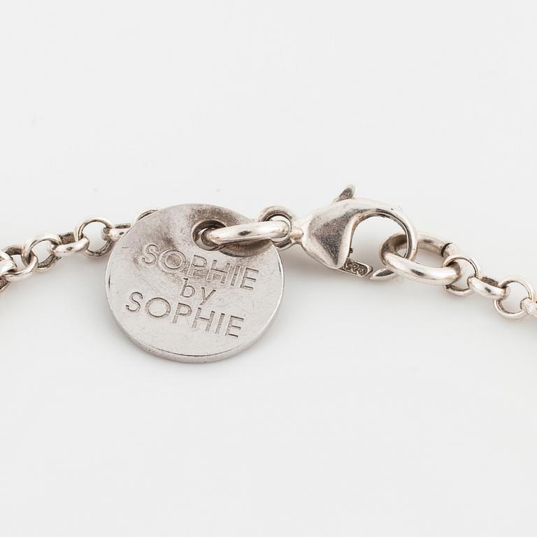 SOPHIE BY SOPHIE, a "Knot choker" necklace and a "Childhood" bracelet.