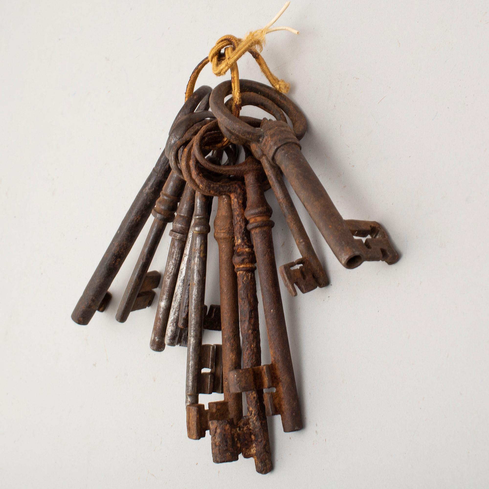 A set of eleven 18th century keys.