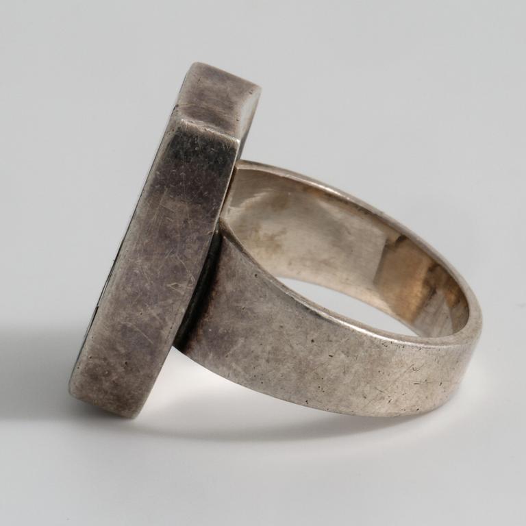 ARNE JOHANSEN, Roskilde, Danmark, ring med Abalonepärlemor.